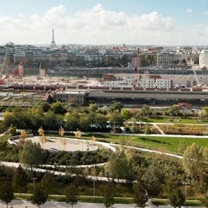 In 2003 the City of Paris launched a tender for the Clichy Batignolles area for which the team of François Grether, town planner, Jacqueline Osty, landscape architect and OGI engineer firm, was selected. During the definition phase, the site was chosen to host the Olympic Village as part of Paris bid for 2012 Olympics.